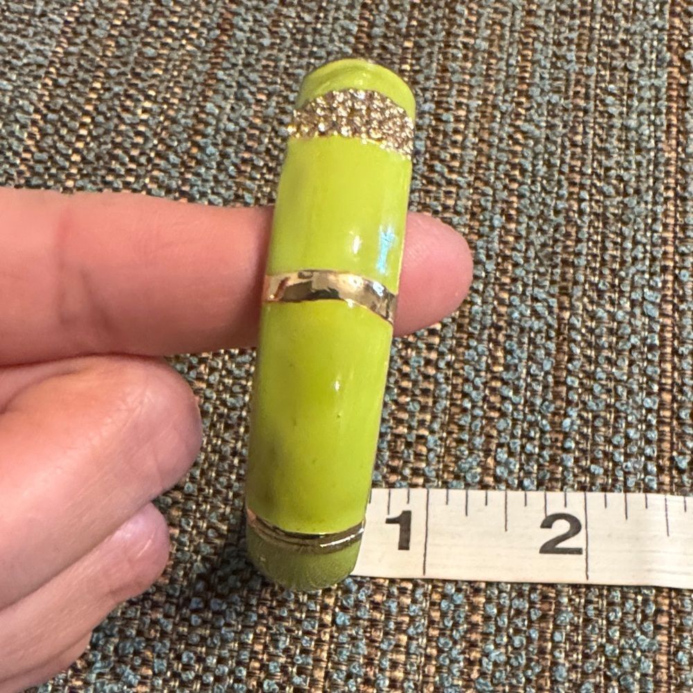 3015 NWOT Green Enamel bracelet
